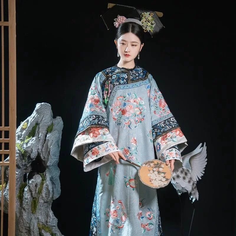 The Revival of Traditional Elegance:Hanfu at Luoyunyi阁