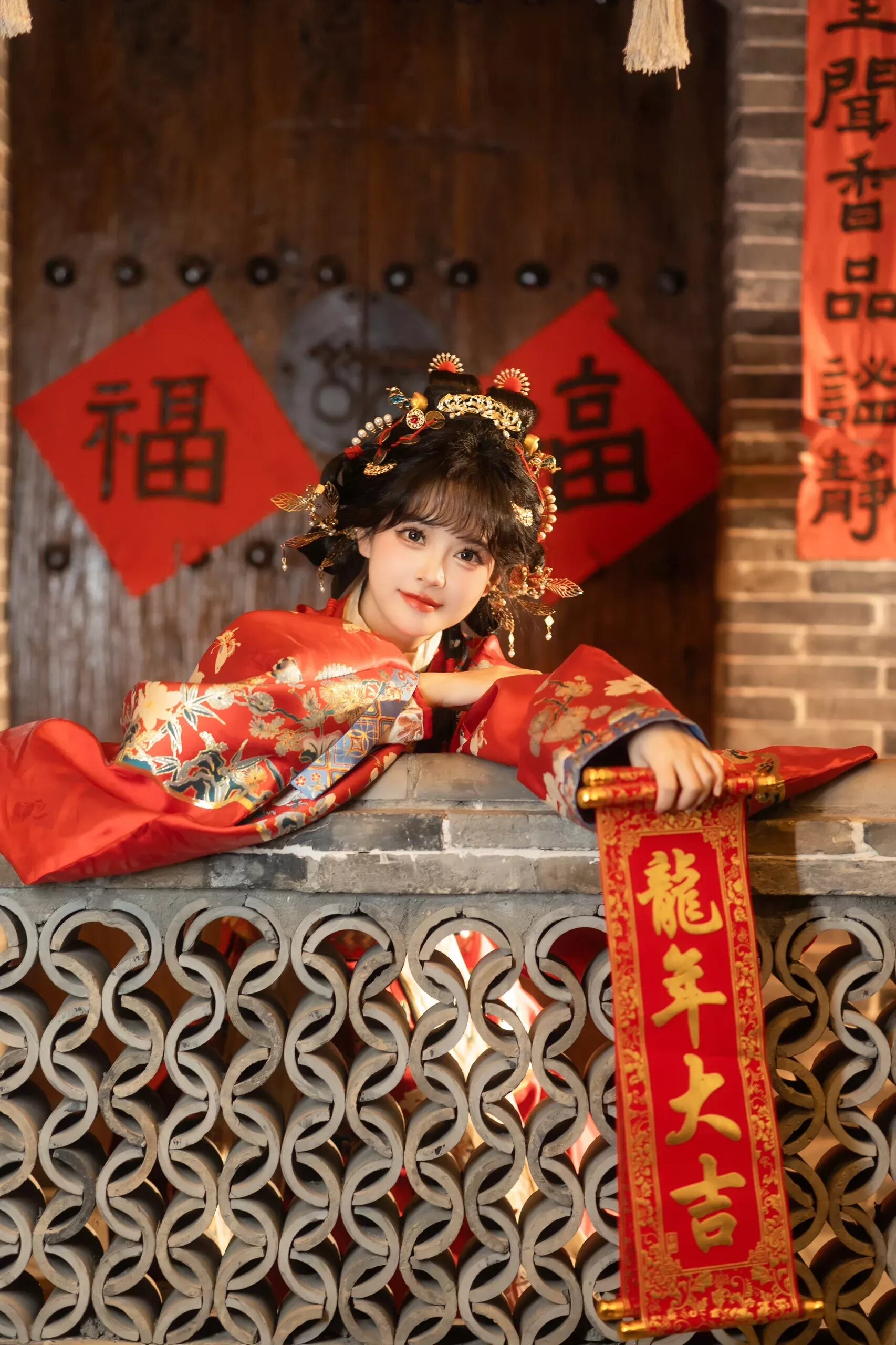 Elegant Womens High-End Cheongsam:A Symbol of Refinement and Class Elegant Womens High-End Cheongsam:A Symbol of Refinement and Class