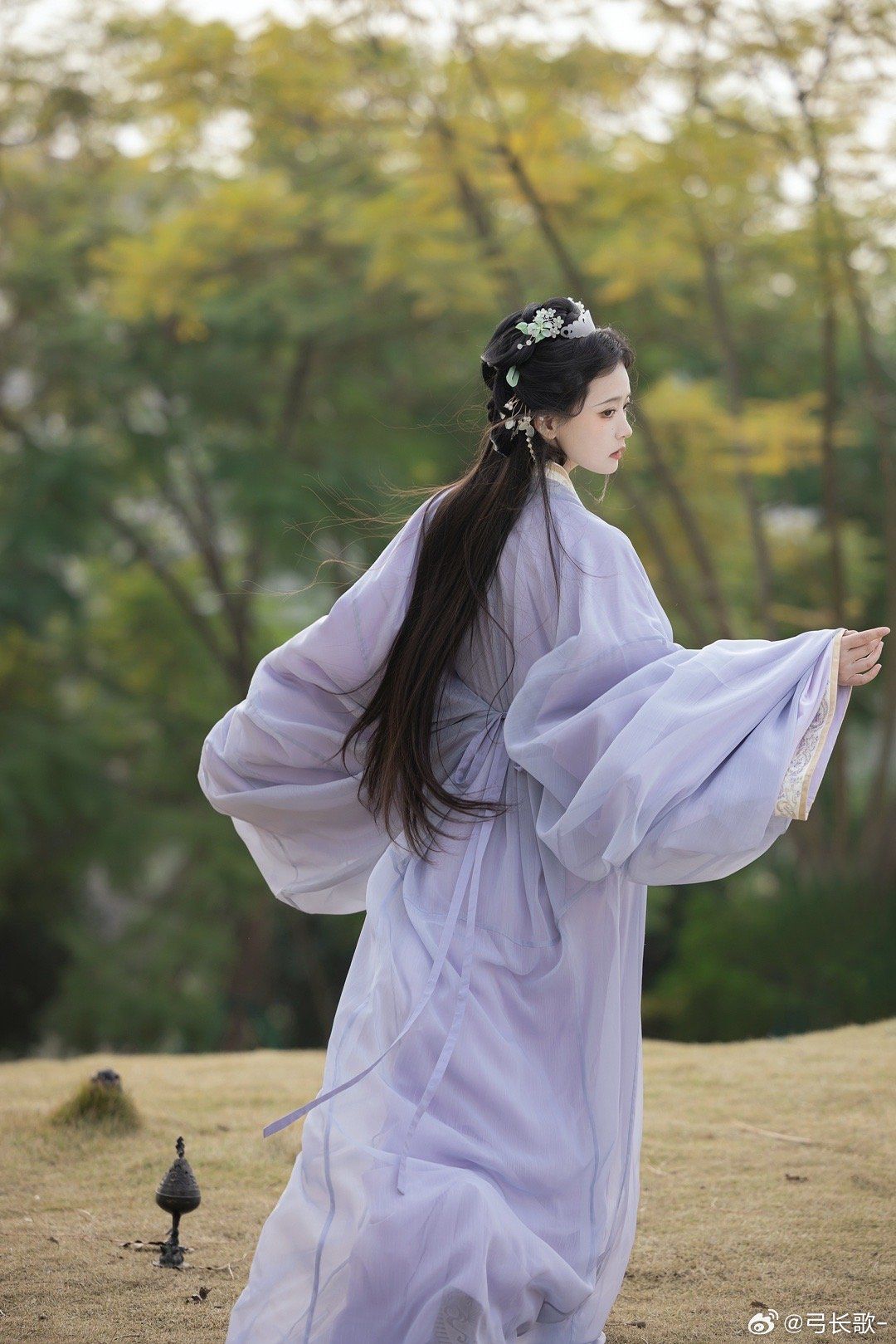The Splendor of Hanfu:Exploring Fish Song Zizis Ethereal Beauty The Splendor of Hanfu:Exploring Fish Song Zizis Ethereal Beauty
