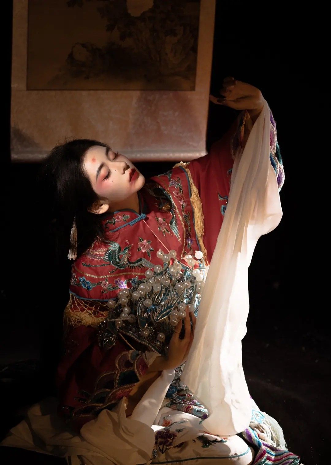 Lightweight Cheongsam Shawls:A Blend of Tradition and Modern Elegance