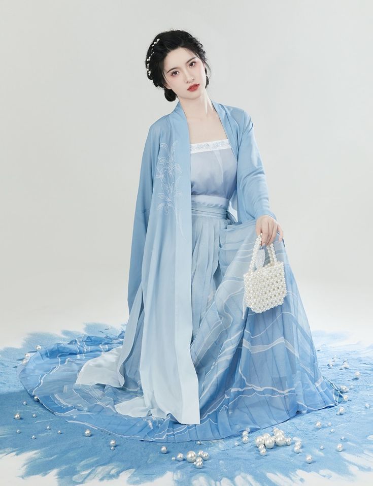 Luxury Cheongsam Accessories:The Art of the Yajin Hangings Luxury Cheongsam Accessories:The Art of the Yajin Hangings