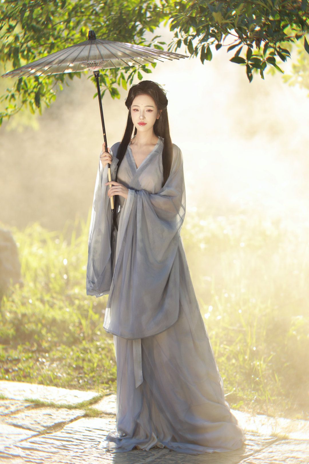 Enhancing the Traditional Charm of Hanfu with Hair Accessories and Short Haircuts Enhancing the Traditional Charm of Hanfu with Hair Accessories and Short Haircuts