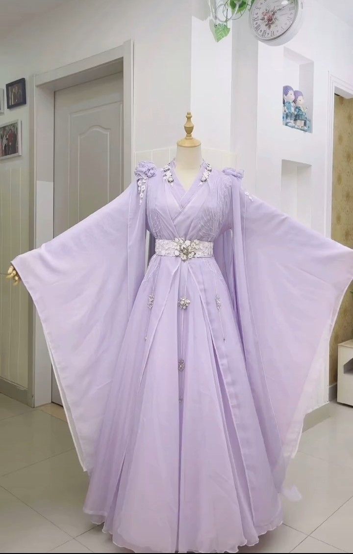 Starry Hanfu:Exploring the Universe of Ancient Chinese Fashion for Second-Grade Students