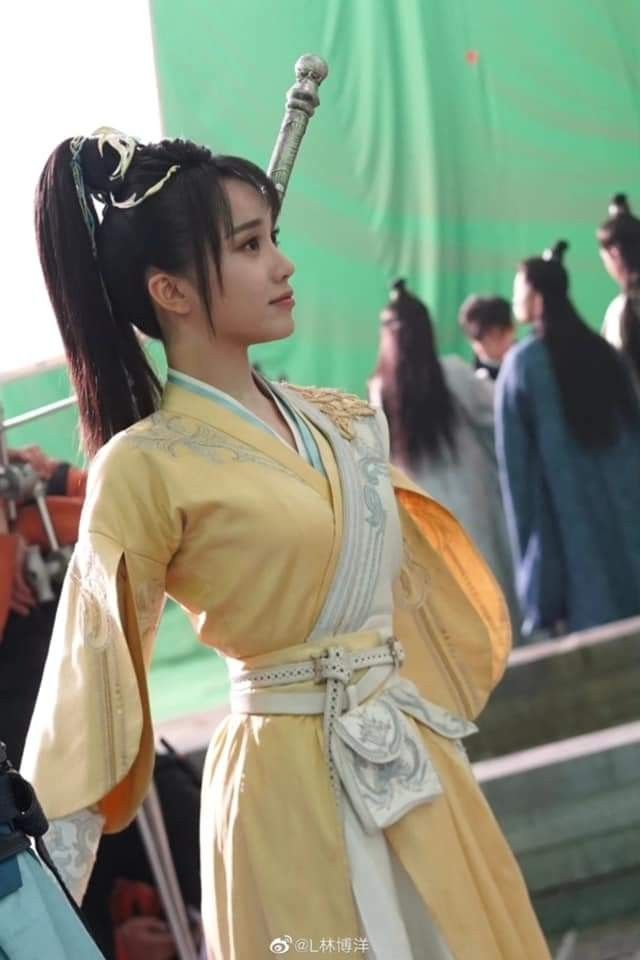 The Enchantment of Girlhood in Light Silk Hanfu:A Journey into Traditional Chinese Beauty The Enchantment of Girlhood in Light Silk Hanfu:A Journey into Traditional Chinese Beauty