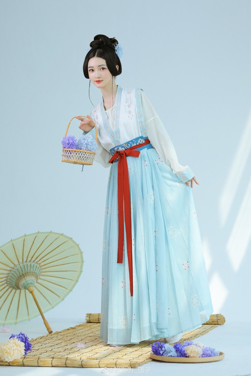The Enigma of Hanfu Girls:A Journey into the Exotic World of Traditional Chinese Childrens Fashion