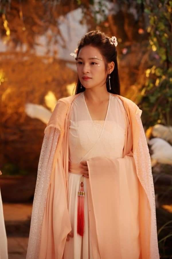Moonlit Elegance:The Blooming Hanfu Shop,Flower and Moon Hanfu Boutique