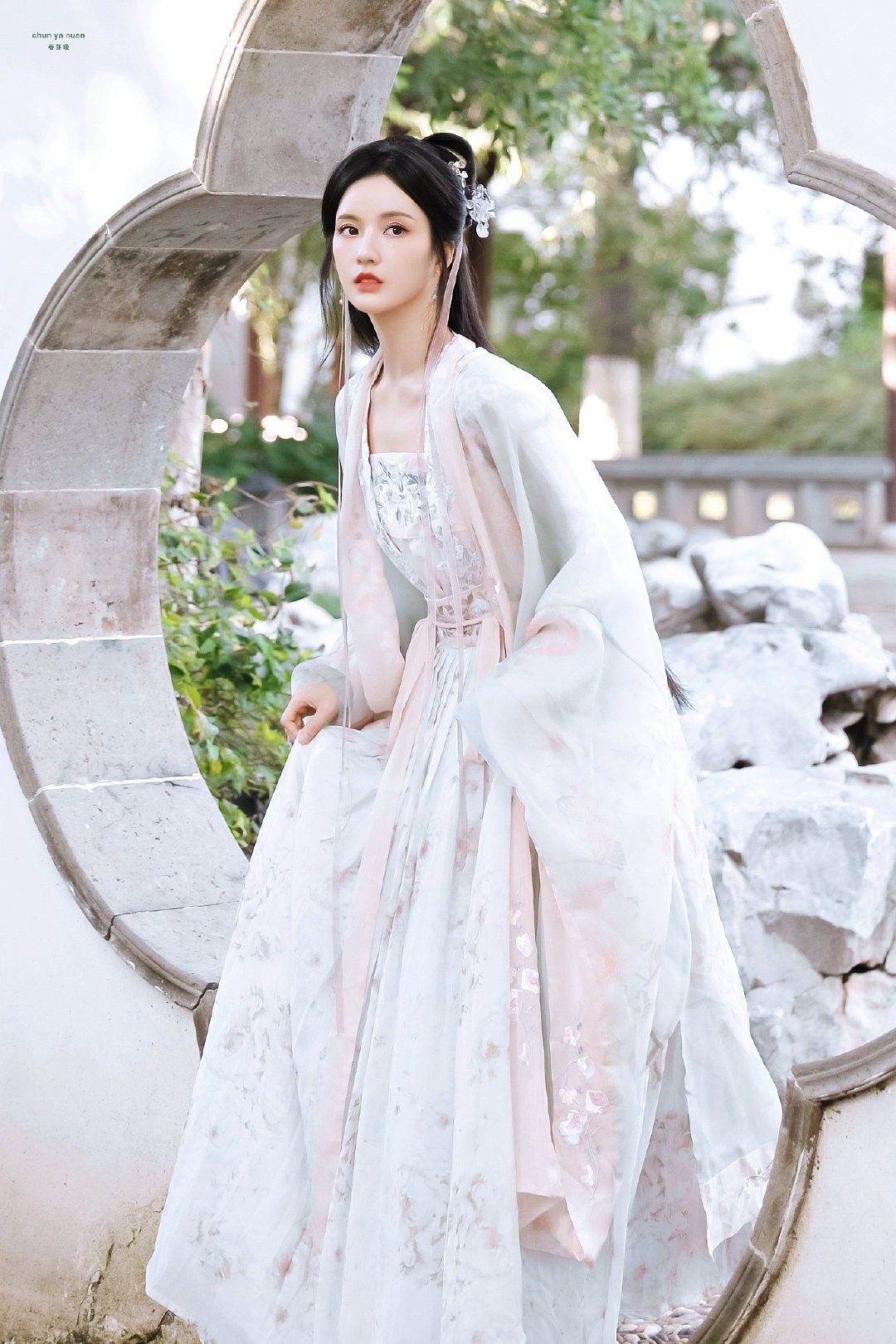 Dreaming in Chu and Han:A Journey Through Original Hanfu Clothing Shop Dreaming in Chu and Han:A Journey Through Original Hanfu Clothing Shop