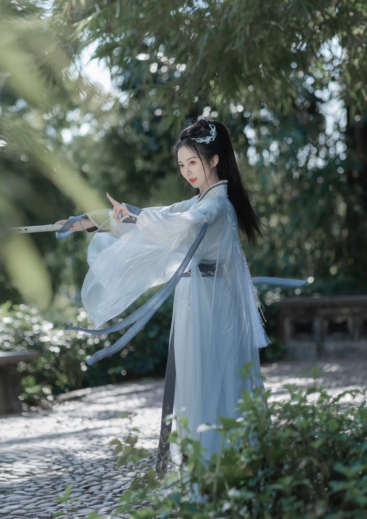 Slimming Effects of Cheongsam Dress for Women:The Art of Carrying a Qipao