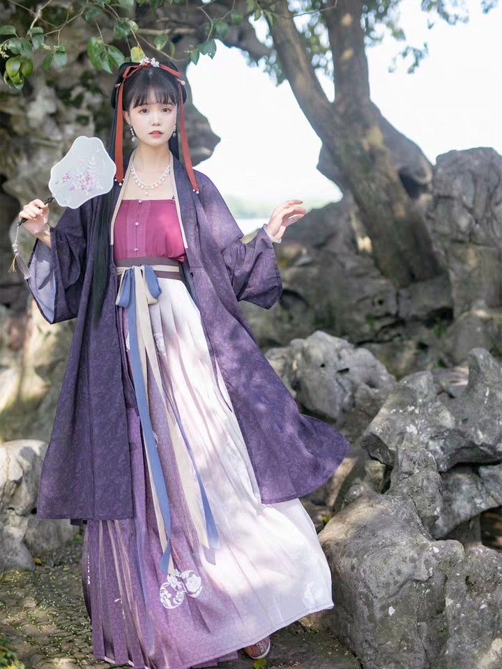 Traditional Tang-Style Chinese-Inspired Jeans:Embracing the Fusion of Ancient and Modern Traditional Tang-Style Chinese-Inspired Jeans:Embracing the Fusion of Ancient and Modern