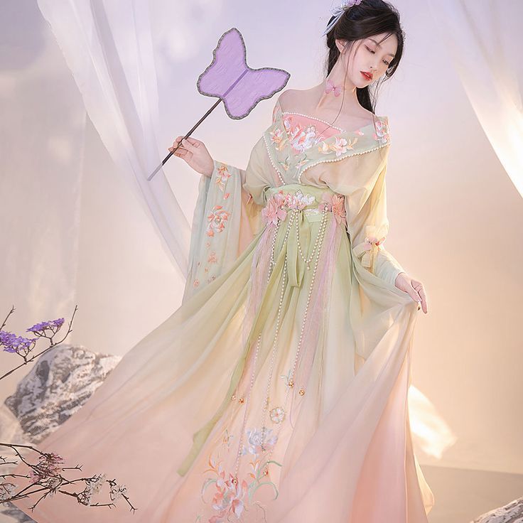 Hanfu Jewelry:The Art of Matching Necklaces with Traditional Chinese Hanfu Hanfu Jewelry:The Art of Matching Necklaces with Traditional Chinese Hanfu