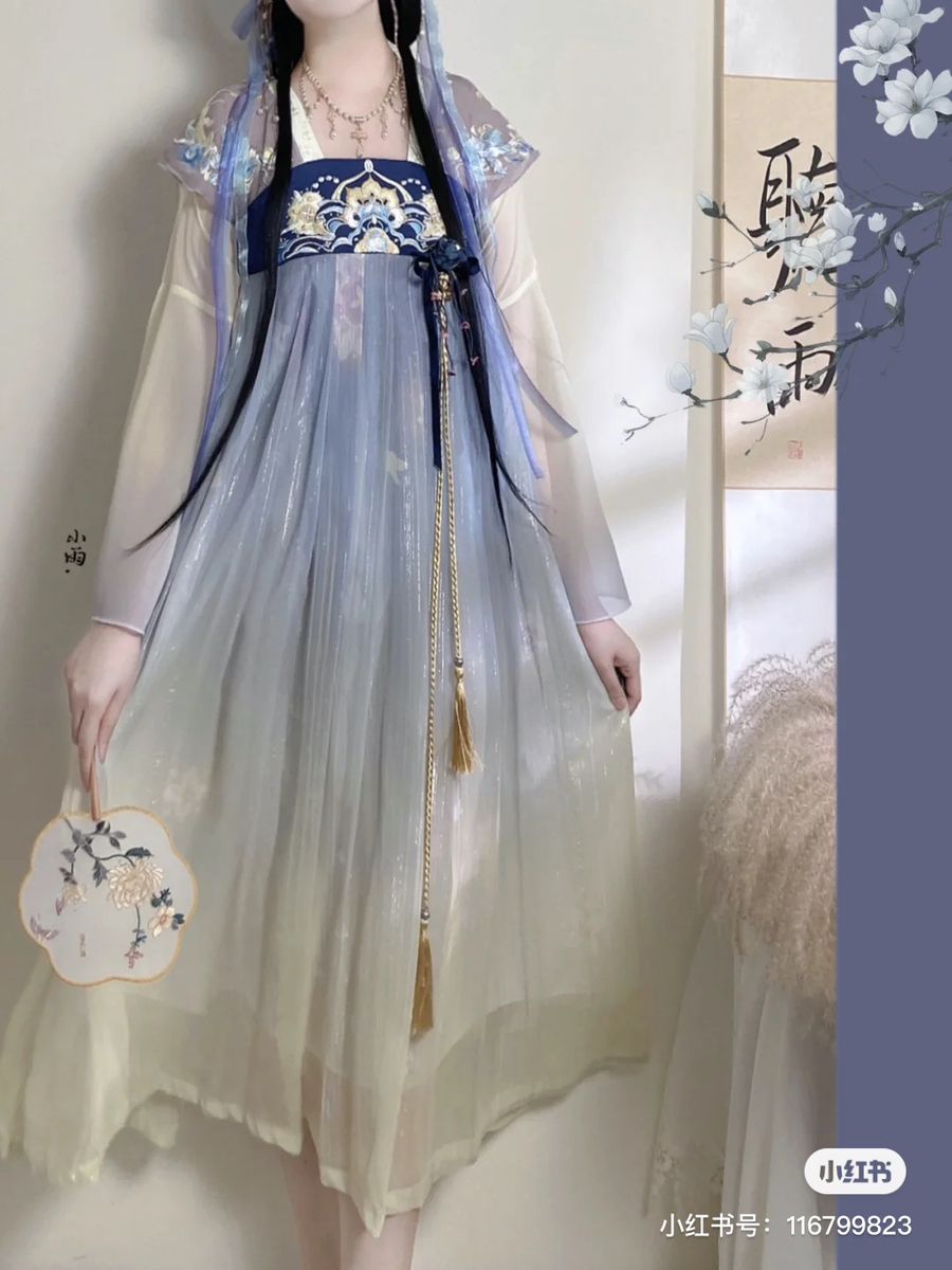Embracing the Past:The Rise of Hanfu Fashion for Little Girls Embracing the Past:The Rise of Hanfu Fashion for Little Girls