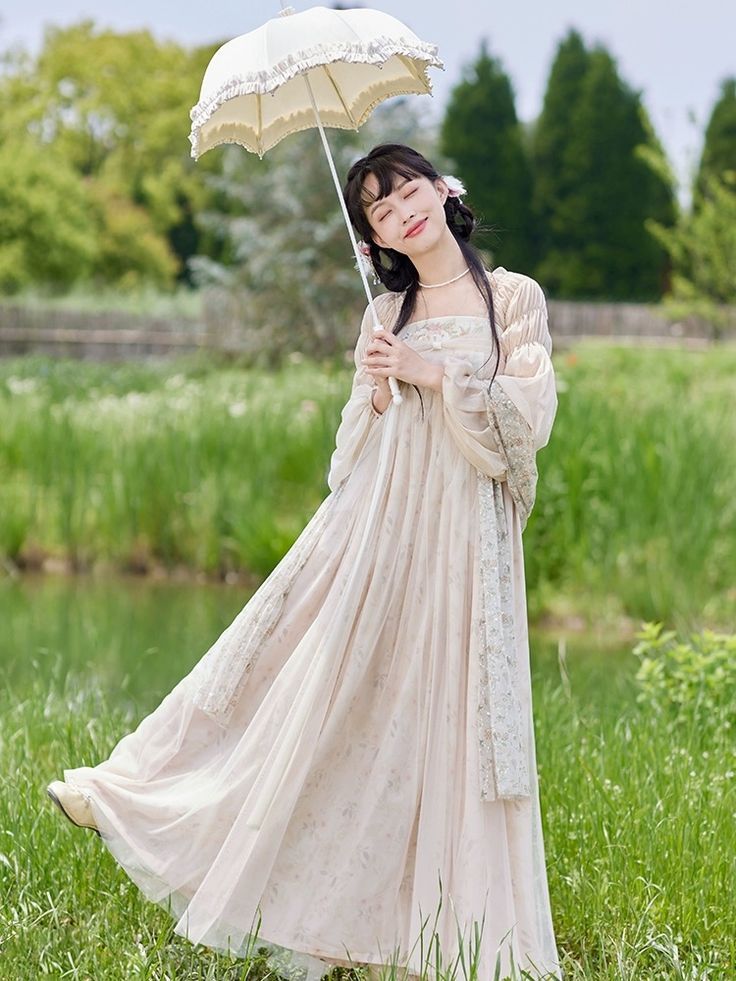 Vintage-Style Cheongsam for Girl Children in the Republic Era Vintage-Style Cheongsam for Girl Children in the Republic Era