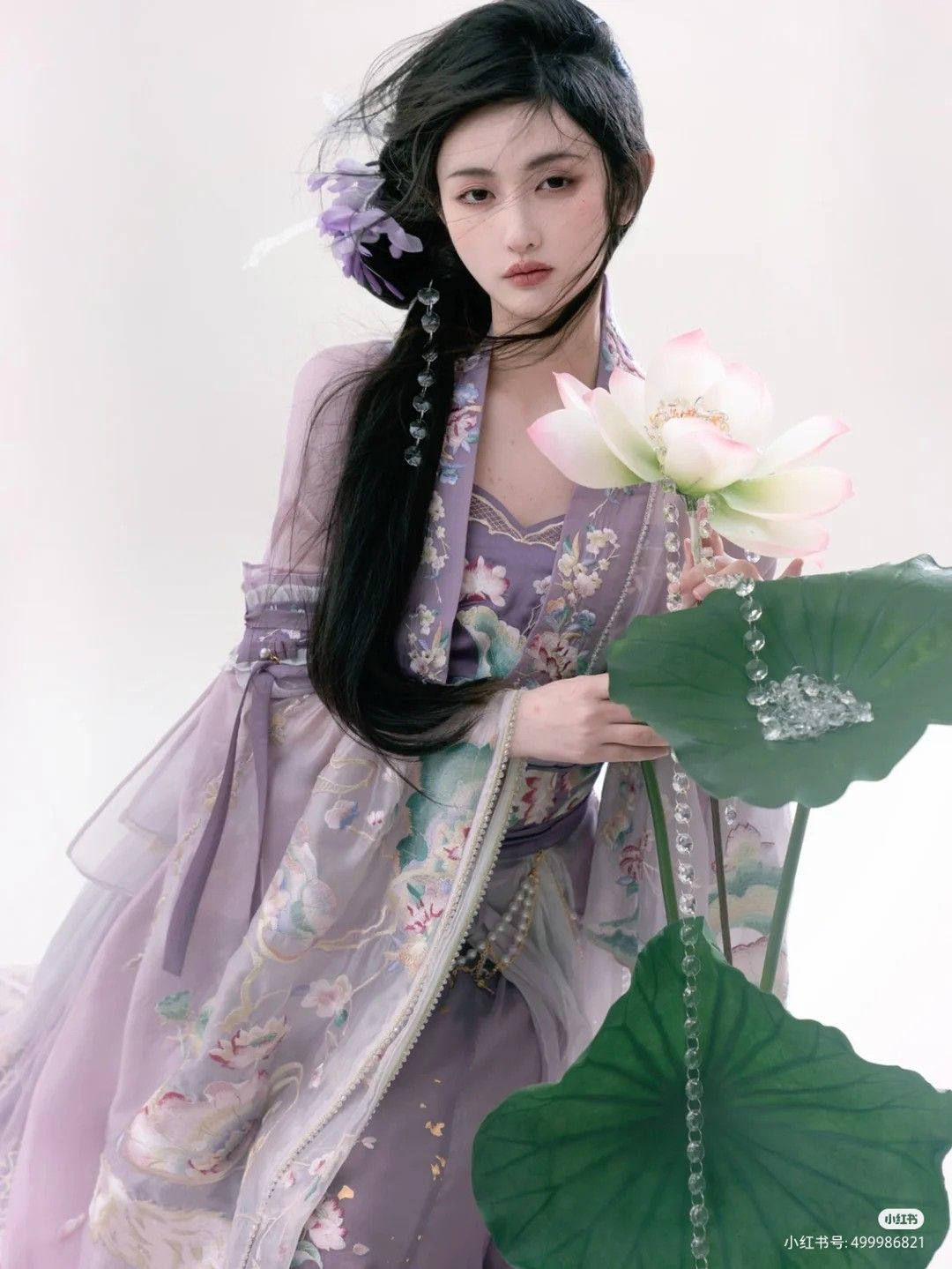 Embracing Elegance:The Black Tailored Cheongsam