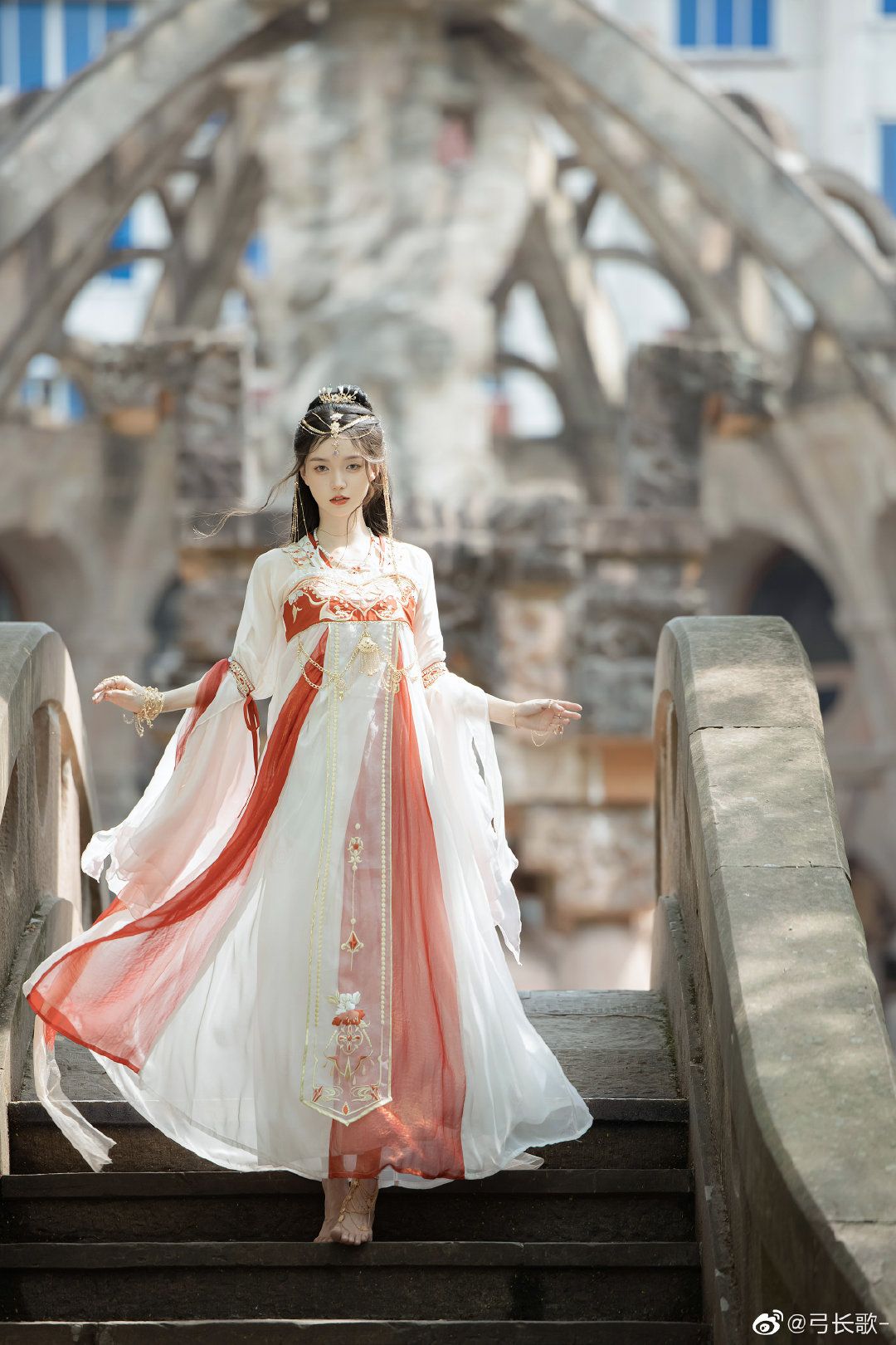 The Story of Cheongsam Shoes:Accommodating Different Foot Widths The Story of Cheongsam Shoes:Accommodating Different Foot Widths