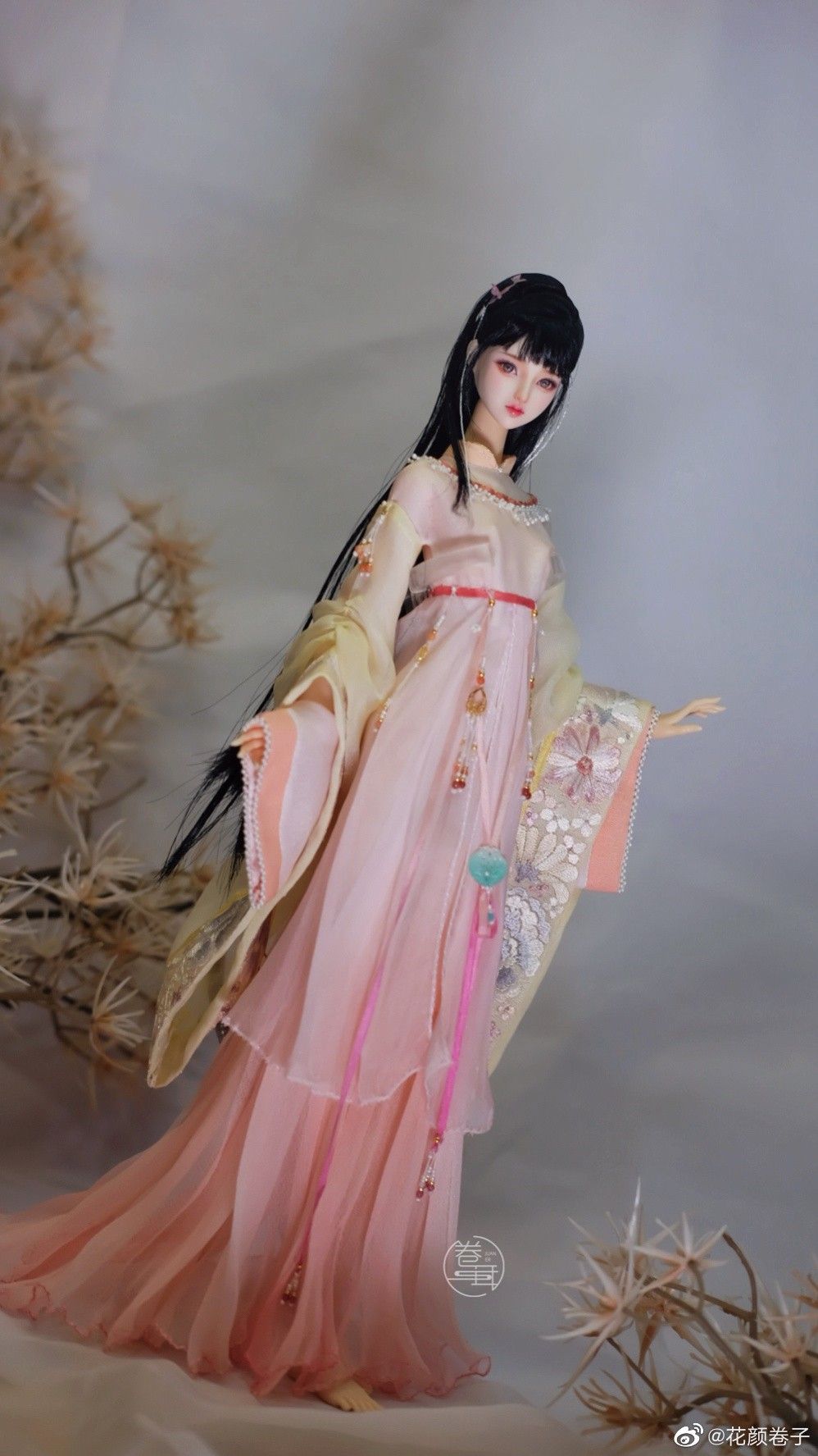 Chunli Original Hanfu:The Revival of Ancient Chinese Fashion Chunli Original Hanfu:The Revival of Ancient Chinese Fashion