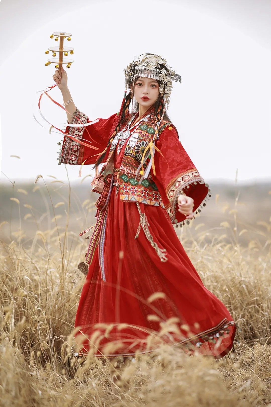 The Blooming Skirt:Exploring the Ethereal Beauty of Flower-Patterned Horseface Skirts in the花间集 The Blooming Skirt:Exploring the Ethereal Beauty of Flower-Patterned Horseface Skirts in the花间集