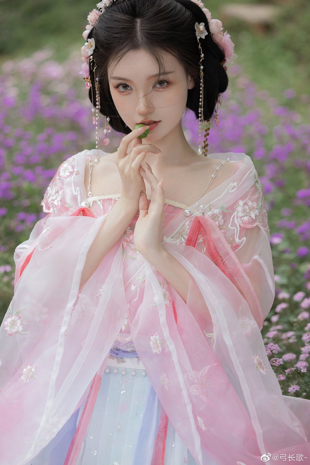 Early Sleeps Qipao:The Traditional Charm of Quality Rest Early Sleeps Qipao:The Traditional Charm of Quality Rest