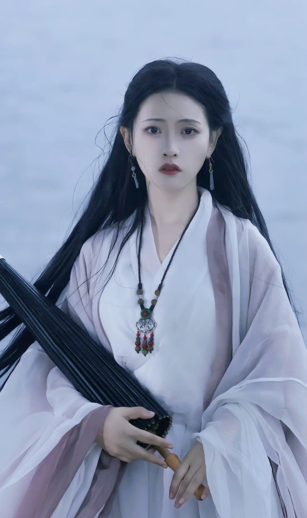 Exploring the World of Large-Size Hanfu Cheongsam:A Journey into Traditional Chinese Fashion