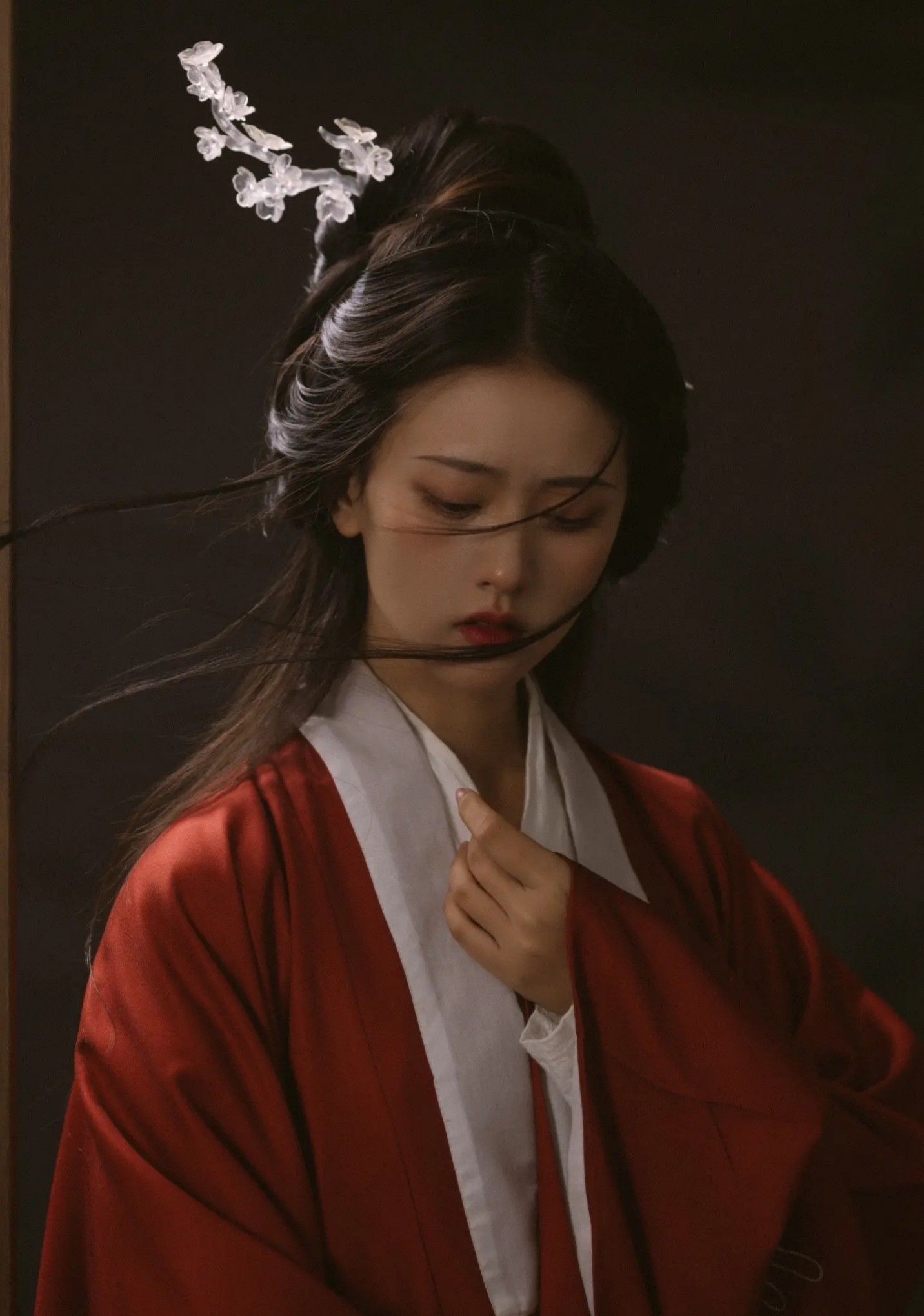 The Magnificent Headdress of the Hanfu Bride:The Grandeur of the Big Crown The Magnificent Headdress of the Hanfu Bride:The Grandeur of the Big Crown