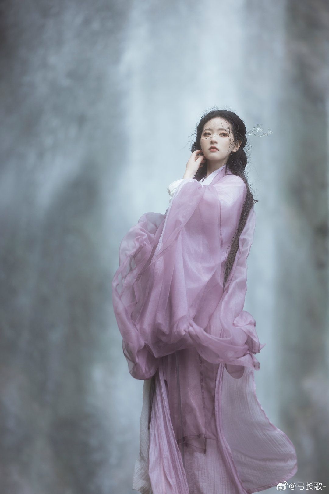 Elegant Hanfu Womens Two-Piece Sets:A Blend of Traditional Beauty and Modern Comfort Elegant Hanfu Womens Two-Piece Sets:A Blend of Traditional Beauty and Modern Comfort