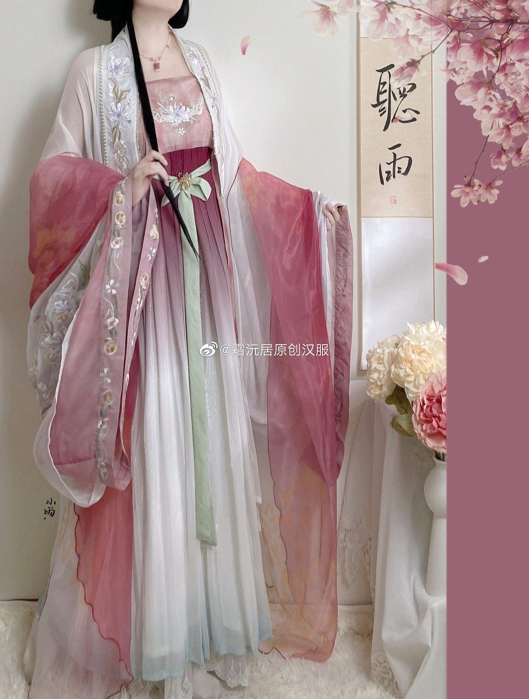 The Role of Bamboo Flutes as Props for Hanfu Photo Shoots The Role of Bamboo Flutes as Props for Hanfu Photo Shoots