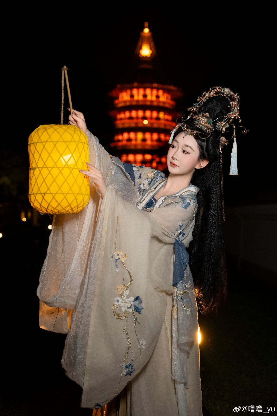 Luxury Cheongsam Accessories:The Allure of Embroidered Placket Pendants Luxury Cheongsam Accessories:The Allure of Embroidered Placket Pendants