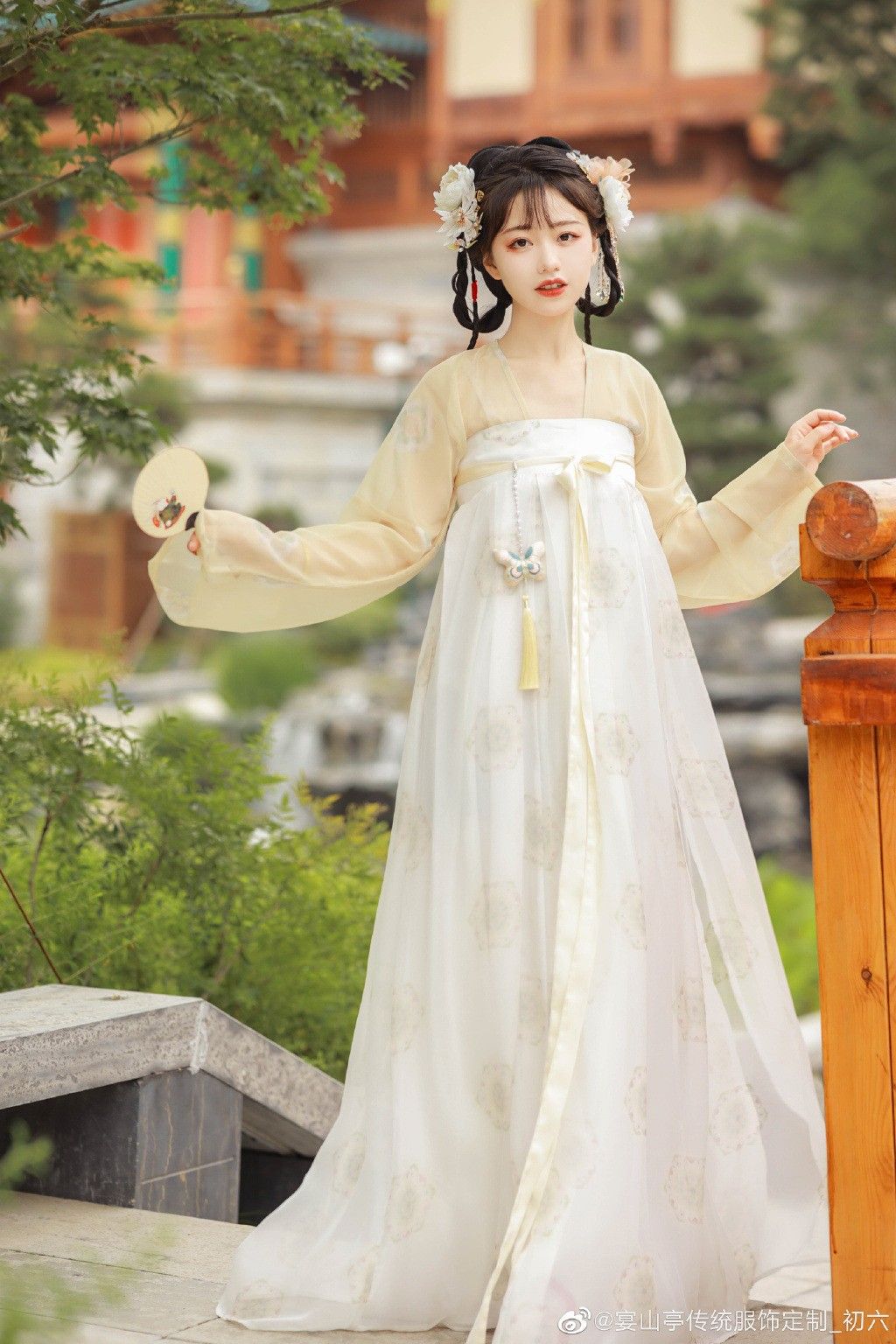 Celebrating Chinese New Year with a Girl in a Horseface Skirt and Winter Hanfu Celebrating Chinese New Year with a Girl in a Horseface Skirt and Winter Hanfu