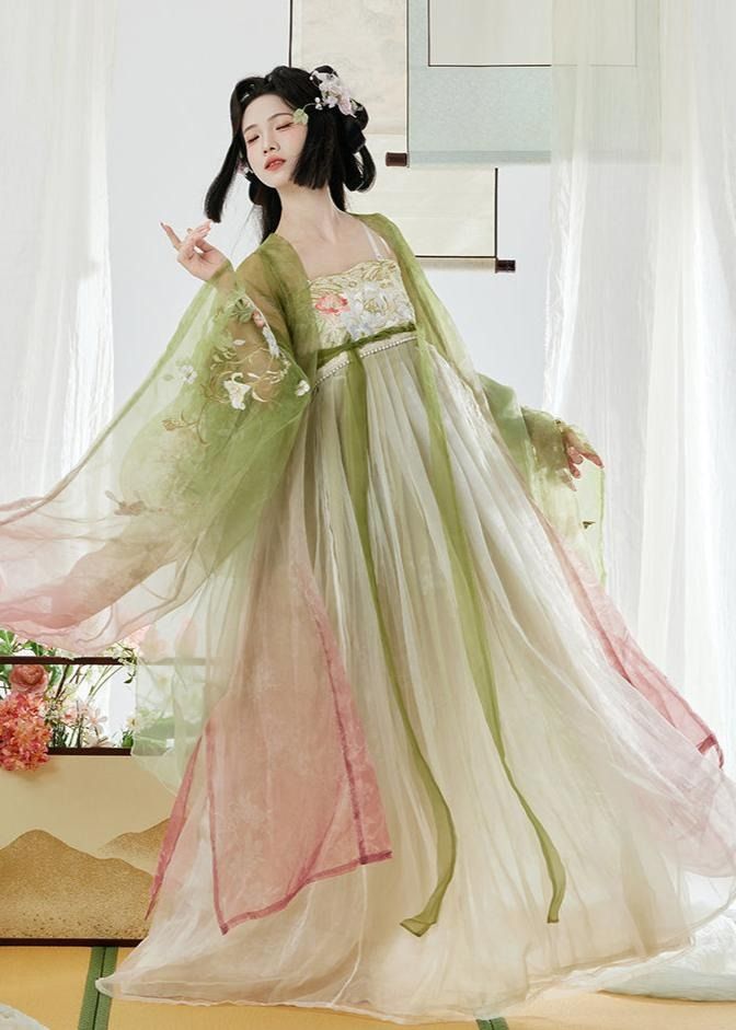 Authentic Hanfu Costumes for Girl Children:Embracing Tradition in Modern Fashion