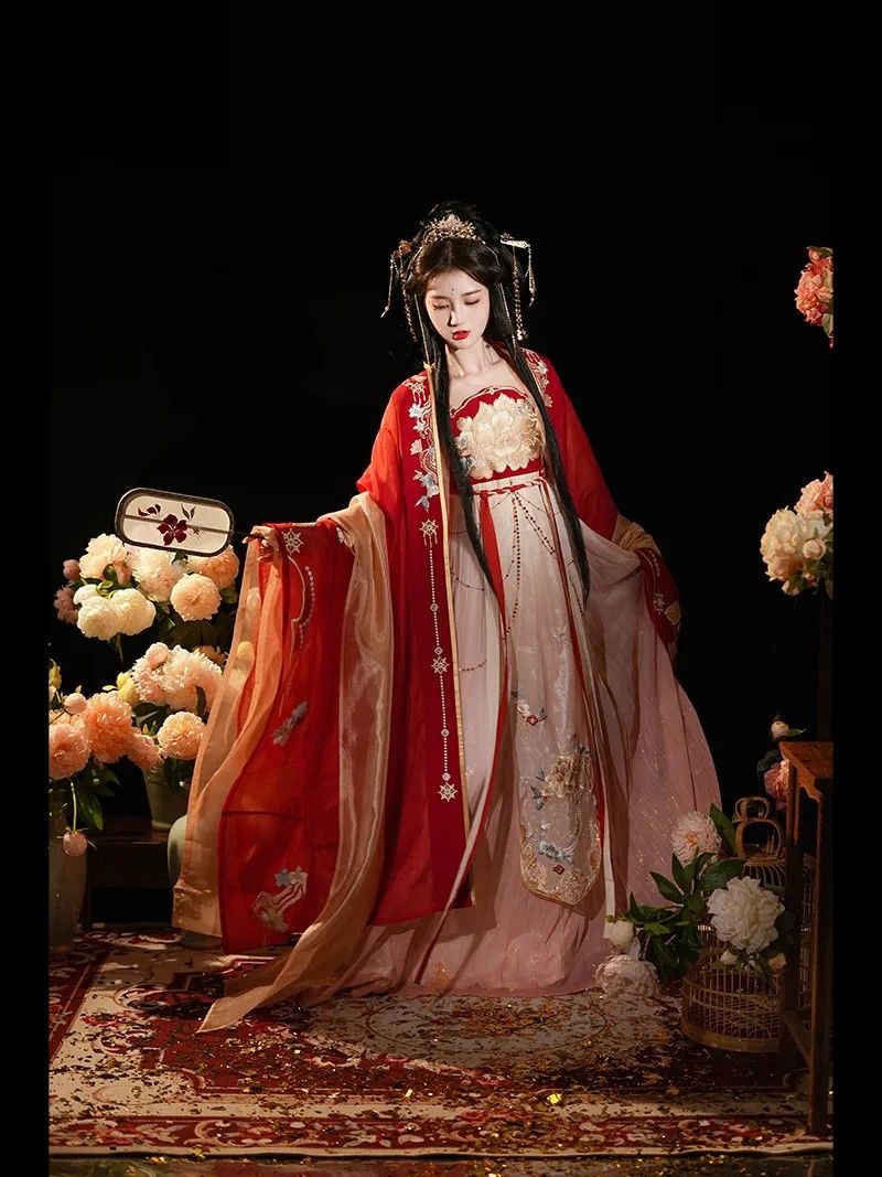 Winter Ensemble for a Lady in Traditional Chinese Hanfu Costume Winter Ensemble for a Lady in Traditional Chinese Hanfu Costume