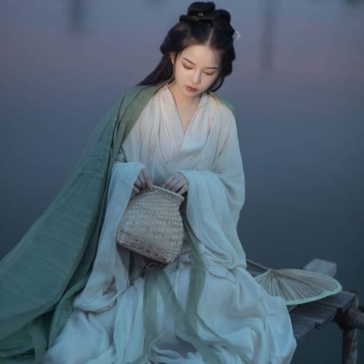 Modern Hanfu Womens Fashion for Summer:Embracing Traditional Elegance in Warmth Modern Hanfu Womens Fashion for Summer:Embracing Traditional Elegance in Warmth
