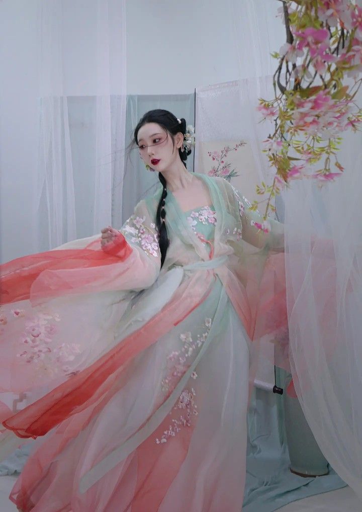 Winter Fashion for Little Girls in Traditional Hanfu Costumes Winter Fashion for Little Girls in Traditional Hanfu Costumes