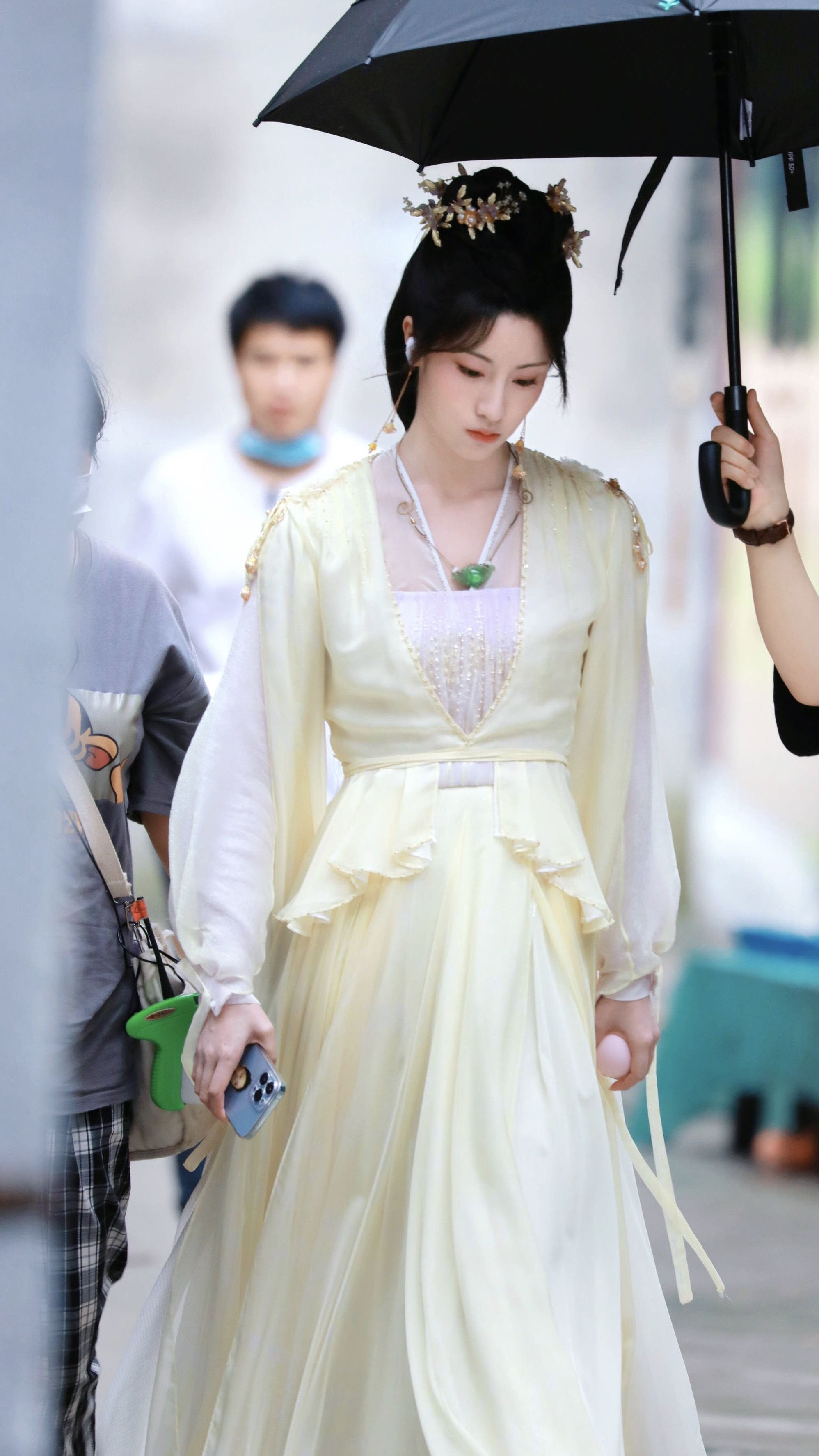 The Ethereal Warriors and the Splendor of Chinese Hanfu Fashion The Ethereal Warriors and the Splendor of Chinese Hanfu Fashion