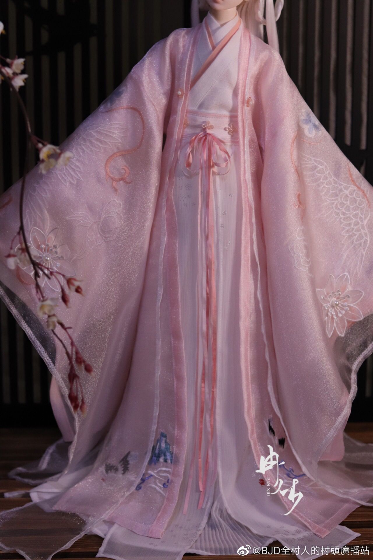 Han Shang Hua Lians Qixiong Hanfu:A Journey into Traditional Chinese Elegance Han Shang Hua Lians Qixiong Hanfu:A Journey into Traditional Chinese Elegance