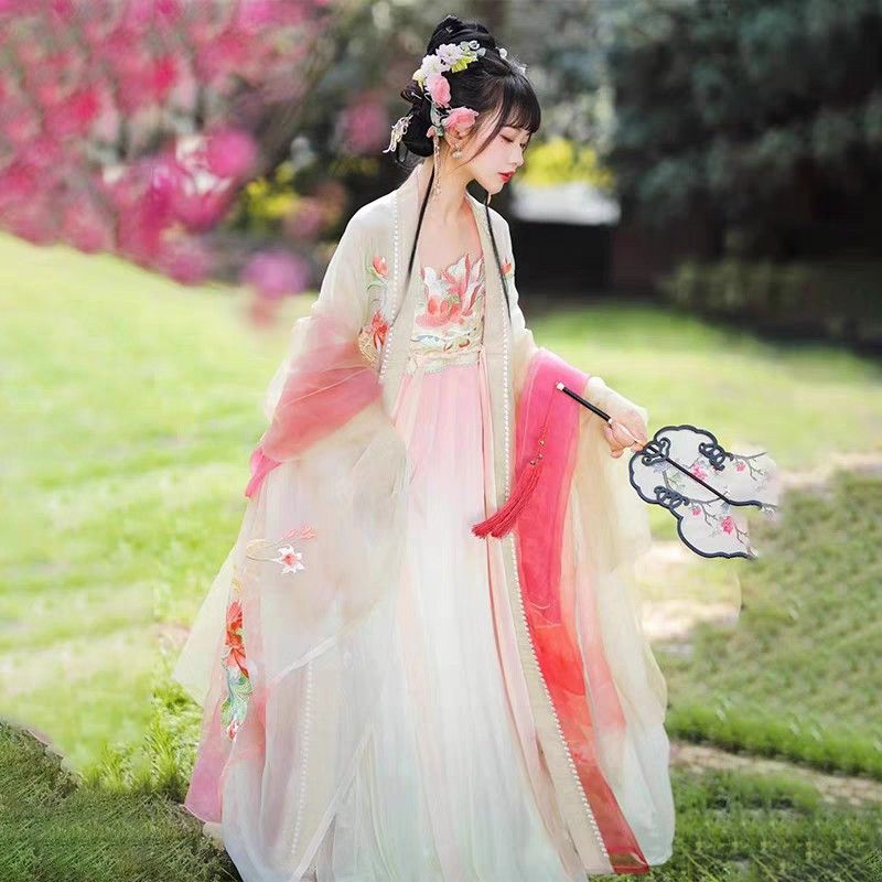 The Allure of Ultra-Long Cheongsam Qipao with Ankle-Length Sleeves The Allure of Ultra-Long Cheongsam Qipao with Ankle-Length Sleeves
