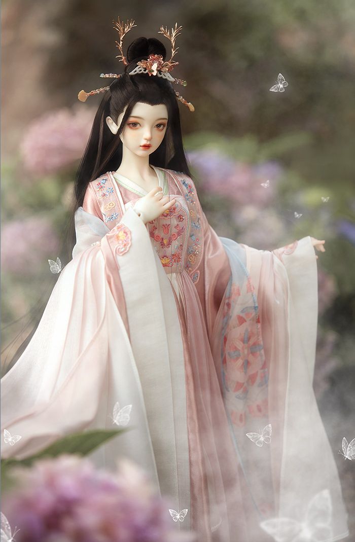 Traditional Charm of Chinese Cheongsam for Little Girls Traditional Charm of Chinese Cheongsam for Little Girls