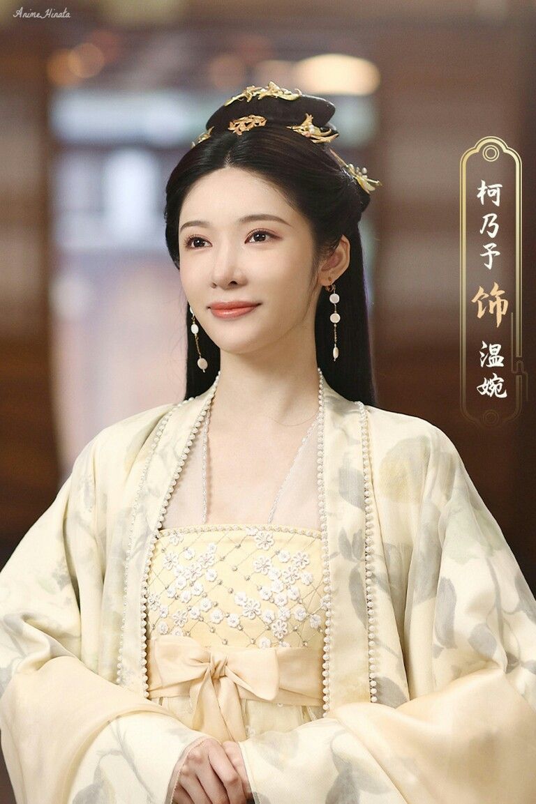 Elite Cheongsam Elegance in Summer:A Blend of Traditional Charm and Modern Comfort