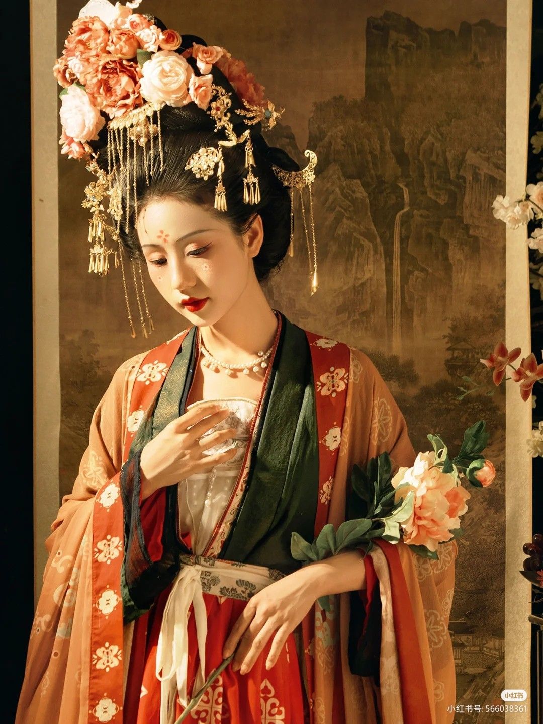 Ethereal Beauty:The Glass-like Splendor of Hanfu for Teenagers Ethereal Beauty:The Glass-like Splendor of Hanfu for Teenagers