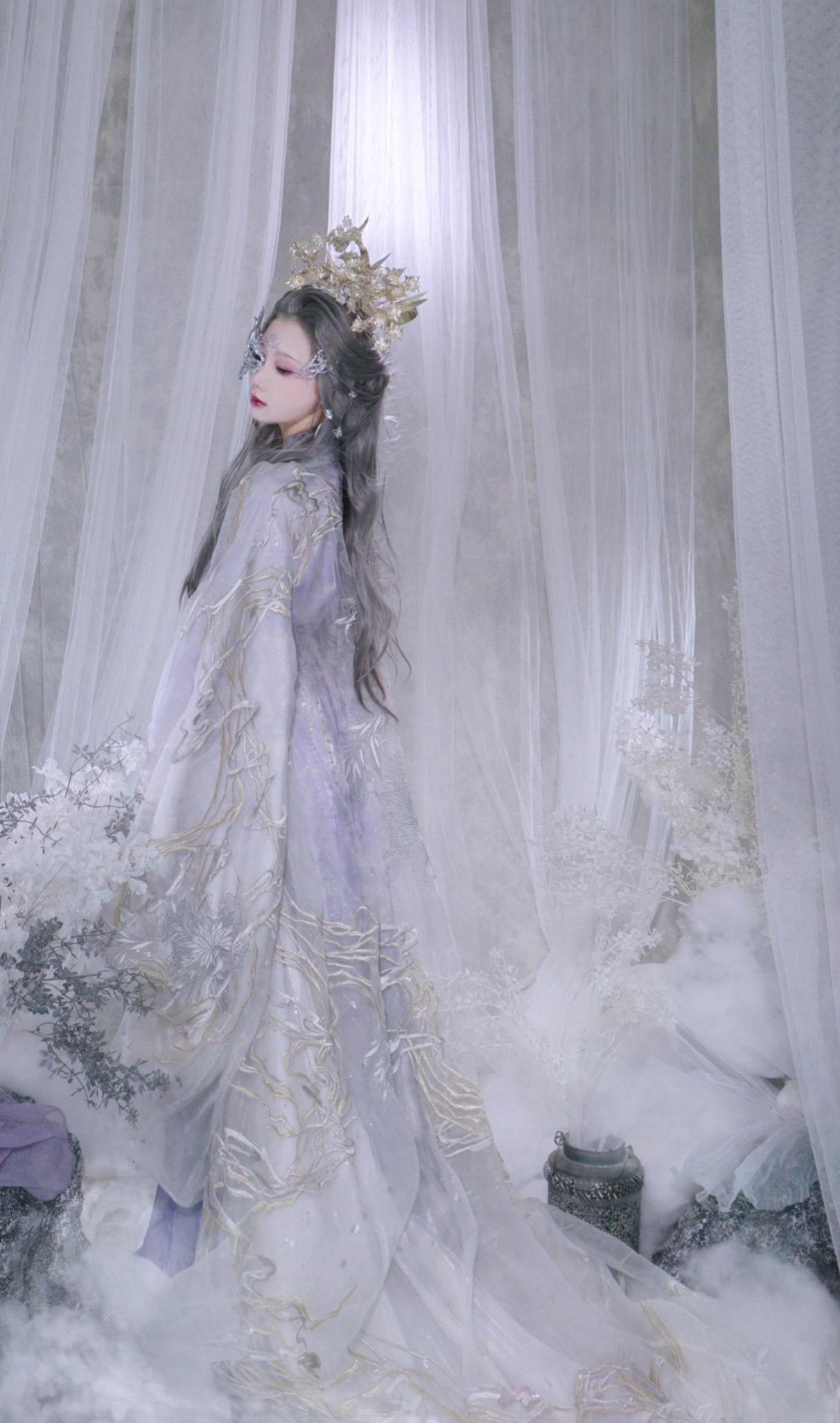 The Evolution of Black Hair Bands in Traditional Hanfu Fashion