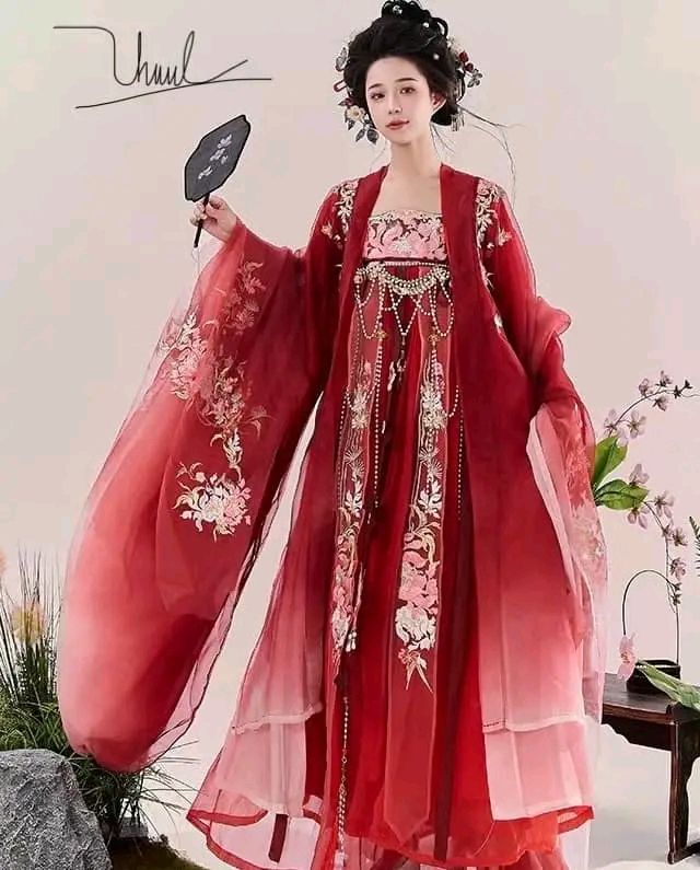Traditional Chinese-Style Pants for Women:The Rise of Tangzhuang Fashion Traditional Chinese-Style Pants for Women:The Rise of Tangzhuang Fashion