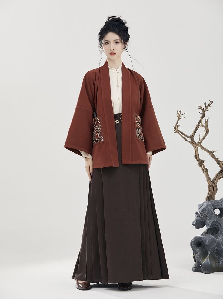 The Rise of Hanfu Dress:Exploring the Charm of Traditional Chinese Qun Pants The Rise of Hanfu Dress:Exploring the Charm of Traditional Chinese Qun Pants