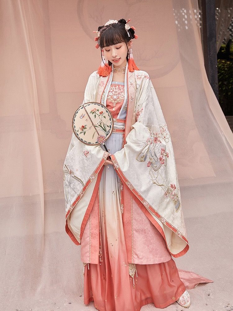 Peach Blossom Original Hanfu Shop:A Journey into Traditional Chinese Fashion Peach Blossom Original Hanfu Shop:A Journey into Traditional Chinese Fashion