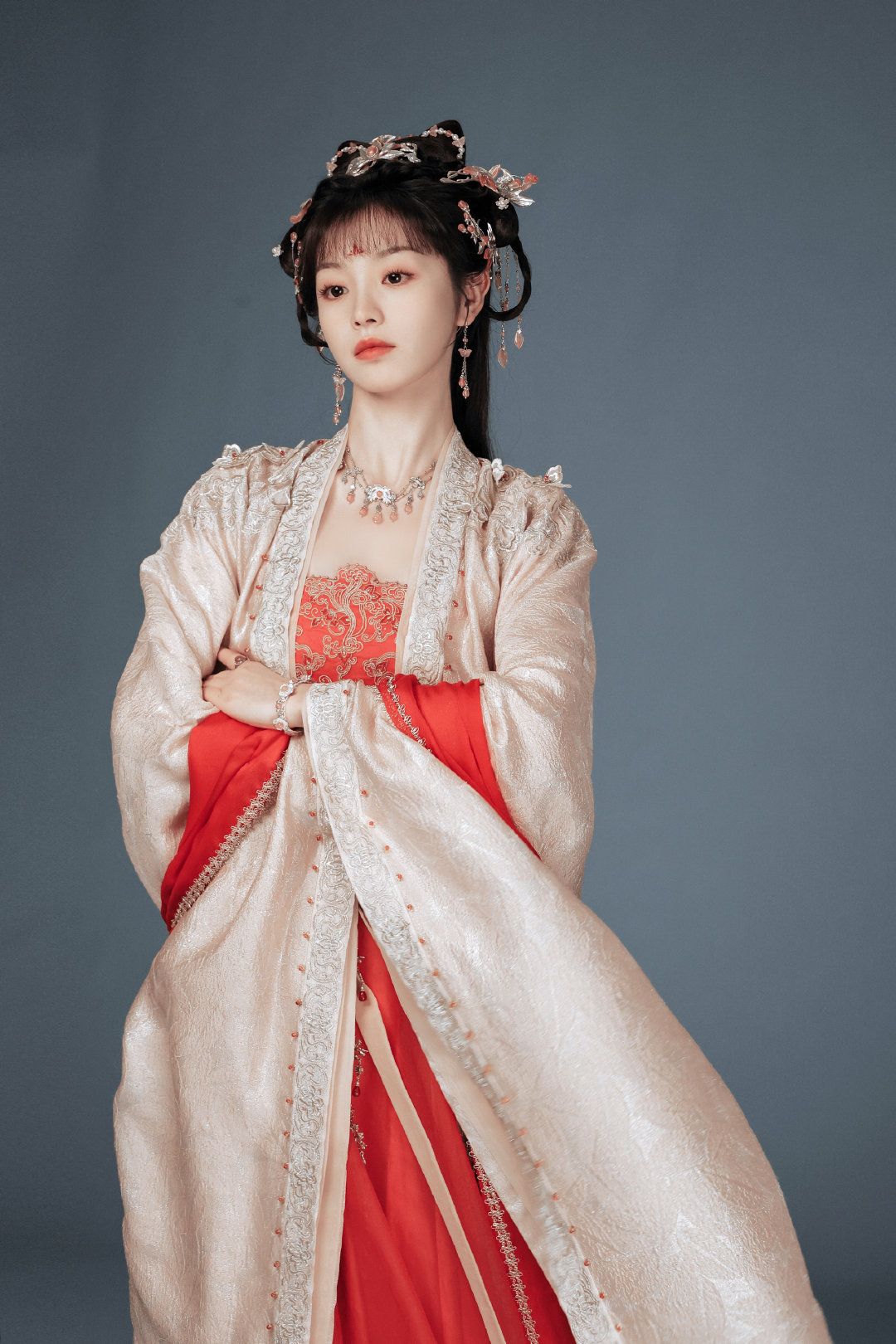 Enhanced Traditional Hanfu for Summer:A Blend of Comfort and Elegance Enhanced Traditional Hanfu for Summer:A Blend of Comfort and Elegance