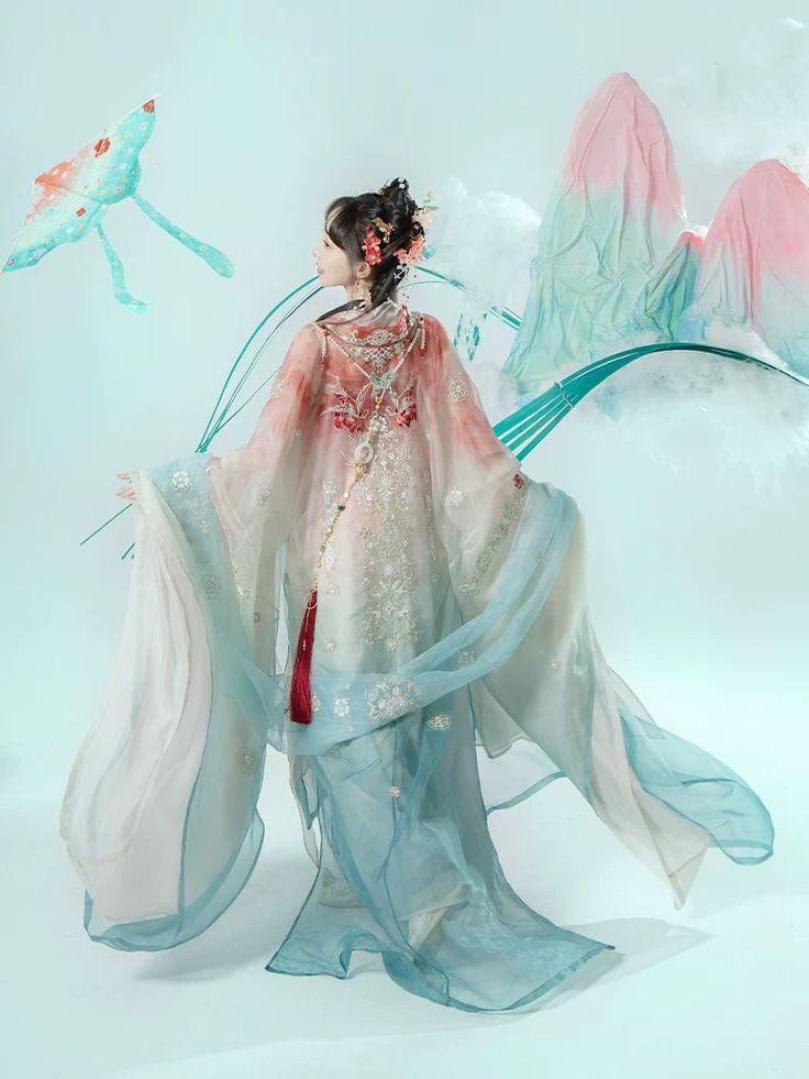 Chinese-Style Tang Suit and Modernized Cheongsam for Women:A Blend of Tradition and Modernity Chinese-Style Tang Suit and Modernized Cheongsam for Women:A Blend of Tradition and Modernity