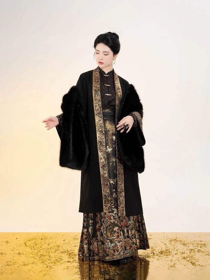 The Incorporation of Ice Silk Linings in Traditional Hanfu Fashion The Incorporation of Ice Silk Linings in Traditional Hanfu Fashion