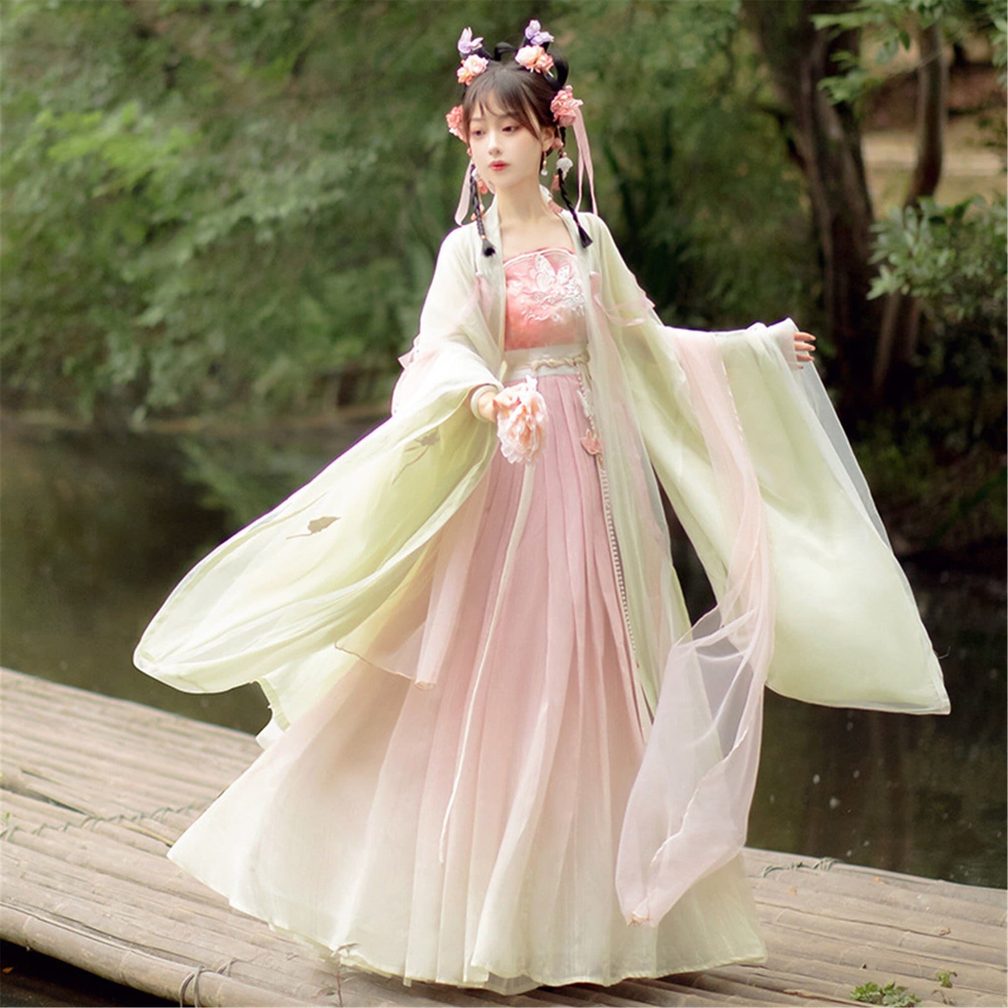 Vintage Cheongsam:Embracing the Essence of Chinese Heritage