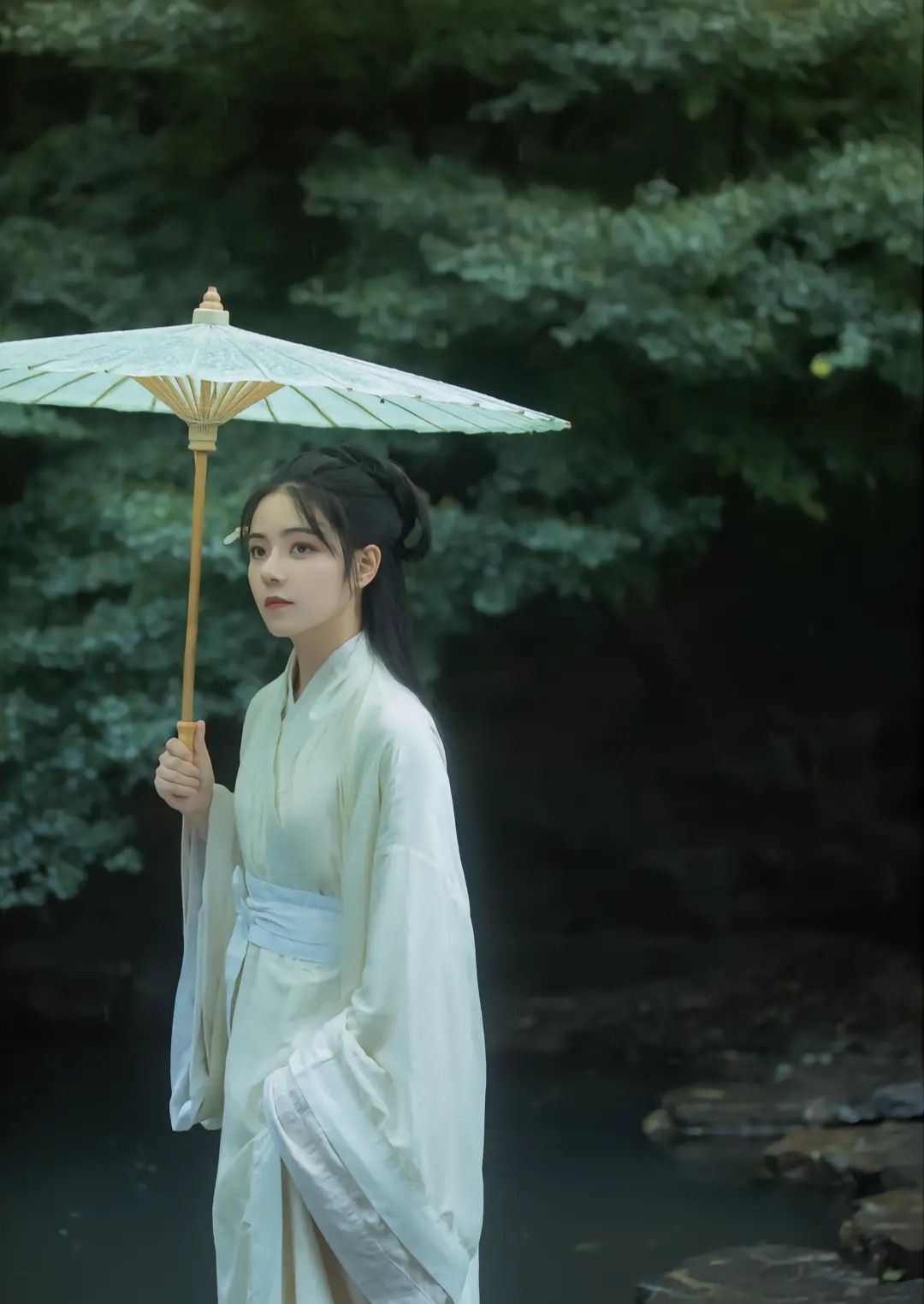 Winter Elegance:The Story of Hanfu Embroidery Shoe for Little Girls Winter Elegance:The Story of Hanfu Embroidery Shoe for Little Girls