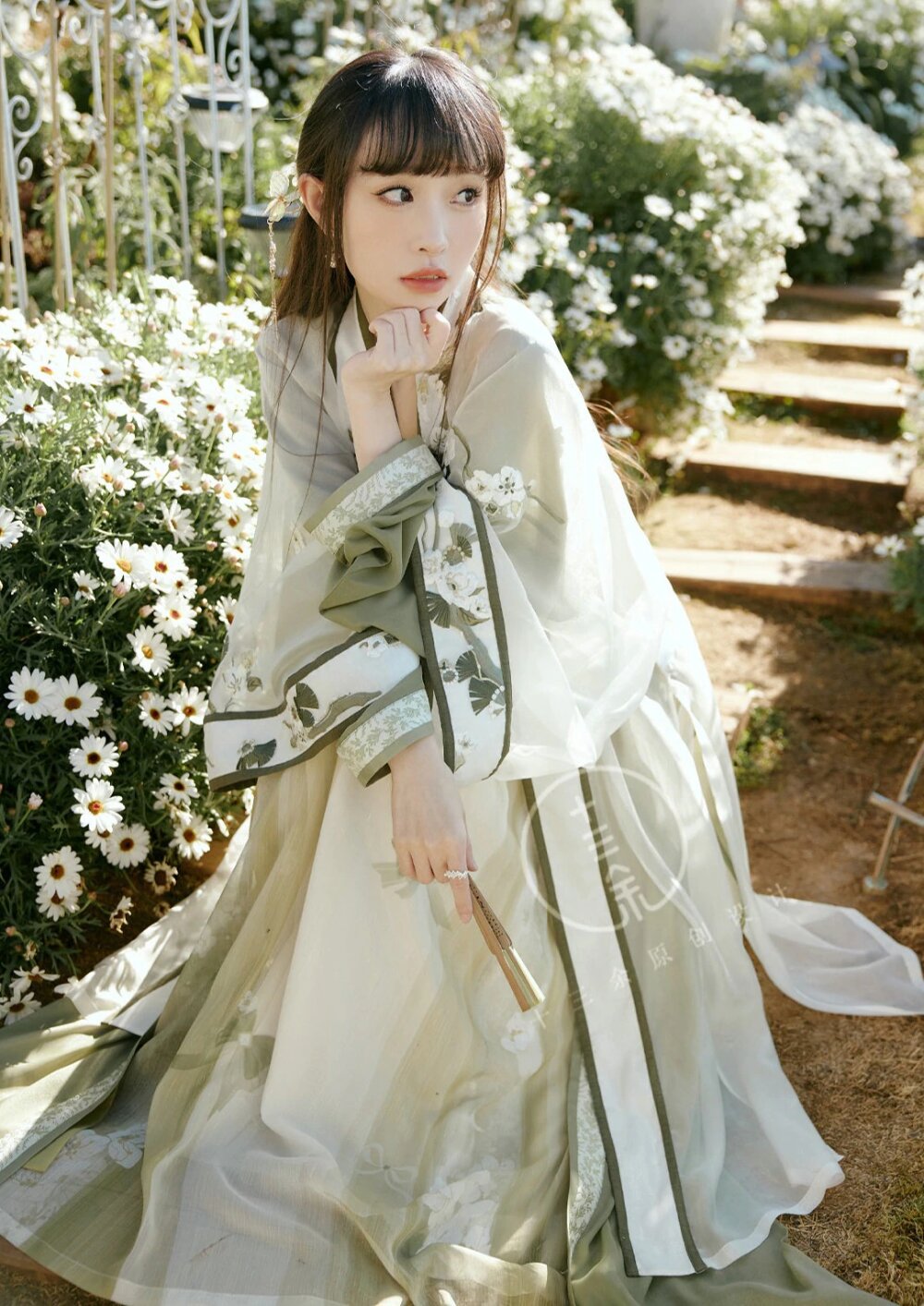 Elegant Qipao Fashion Show with Fans and Walk of Beauty