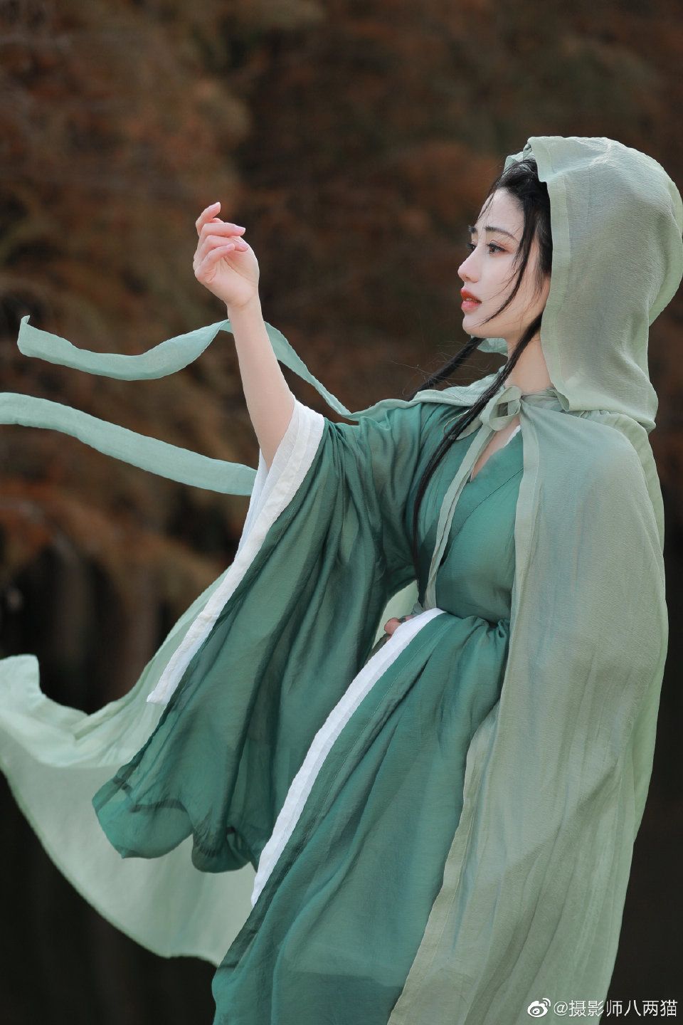 Balabala Hanfu Fashion:Exploring the Traditional Charm of Hanfu in a Modern Suit