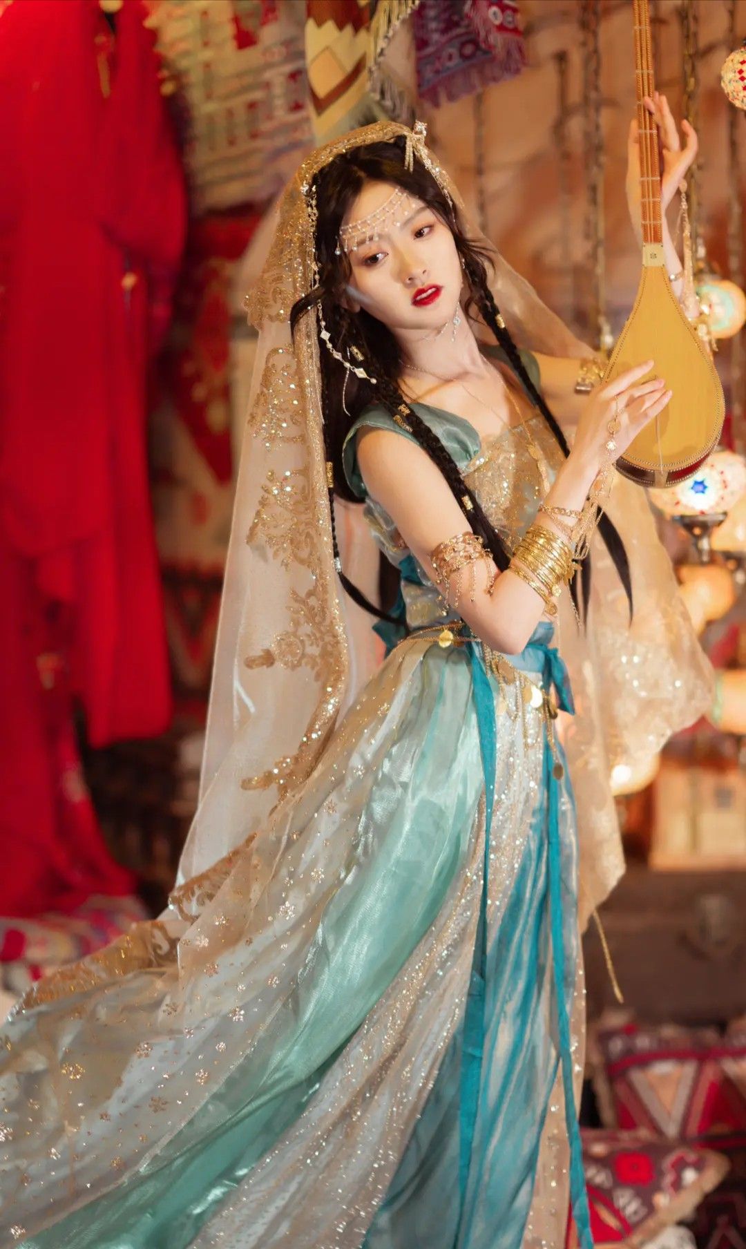 The Revival of Hanfu Hair Combs and Their Cultural Significance