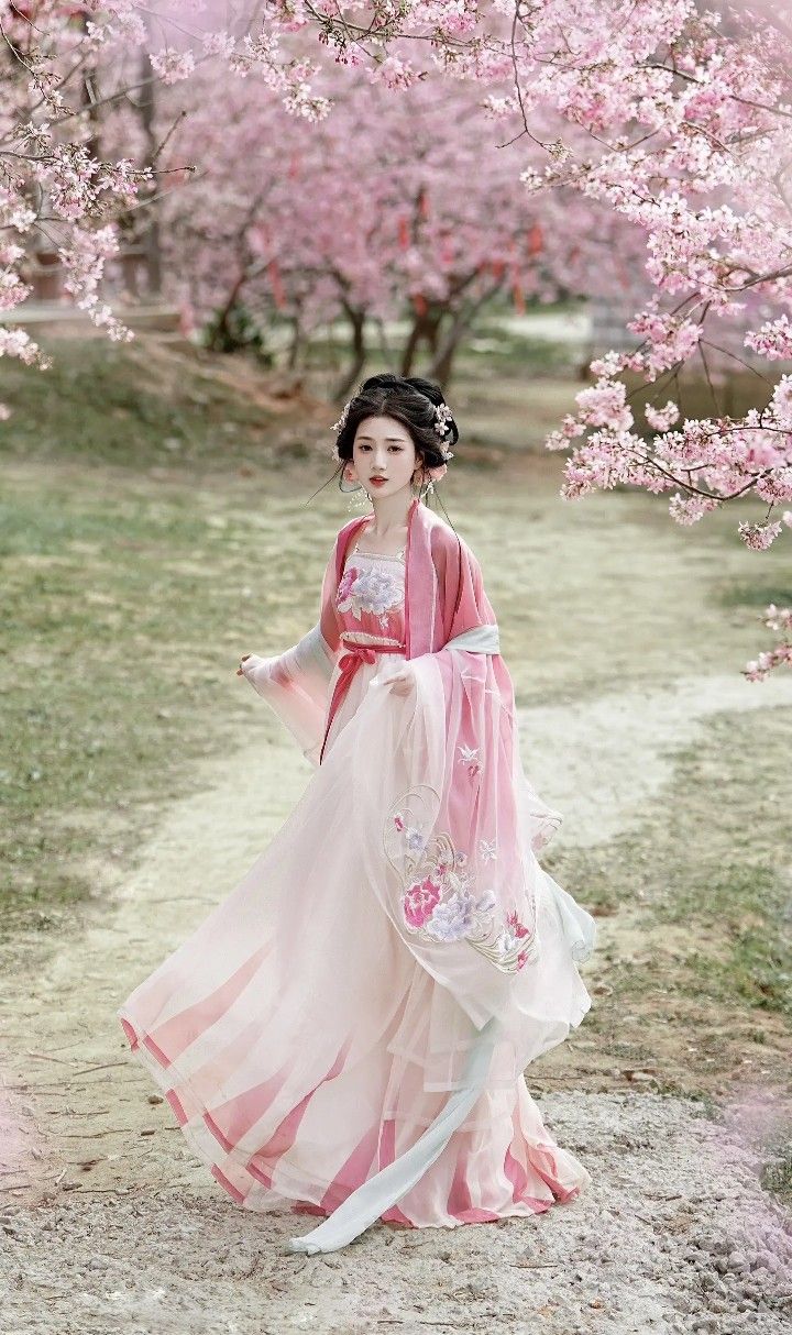 Modernizing the Classic:The Evolution of Girls Cheongsam into a New Era Fashion Statement Modernizing the Classic:The Evolution of Girls Cheongsam into a New Era Fashion Statement